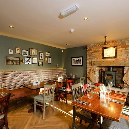 The Saracens Head Bed and Breakfast Stafford Exteriör bild